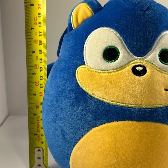 Squishmallow Sonic the Hedgehog 8” - Picture 2 of 5